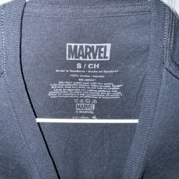 Black Marvel Tee Shirt Used - Picture 3 of 4